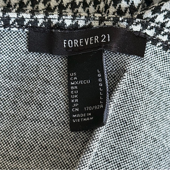 Black and White Houndstooth Dress👗 - Picture 5 of 7